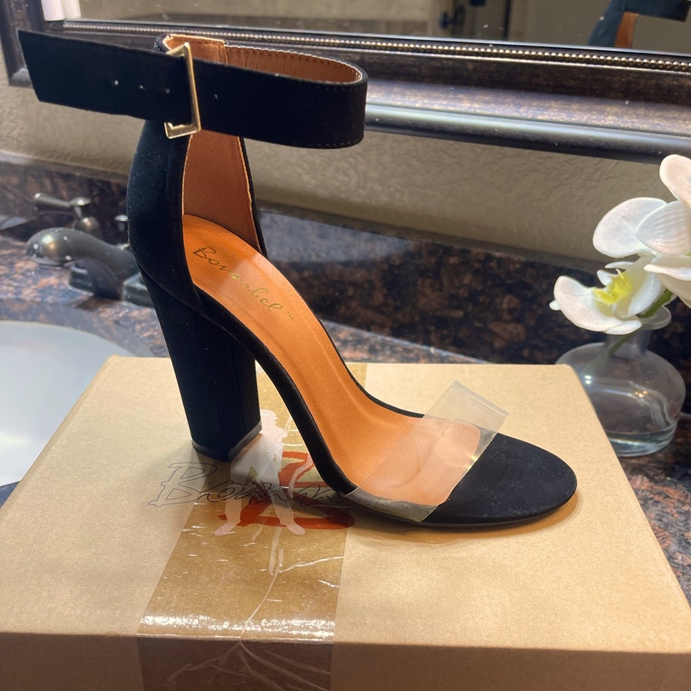 Forever 21 Heels size 7